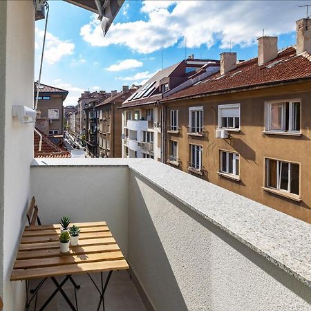 Top Center - Modern With View Sofia Bagian luar foto